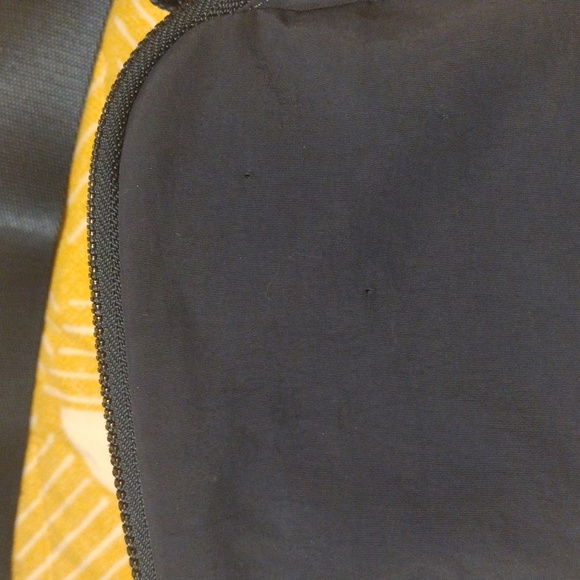 CC Nylon Sling Fanny Pack - Picture 4 of 5